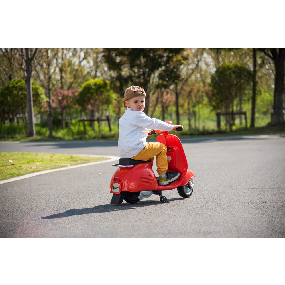 Freddo - Vespa 12v 1 Seater - Red