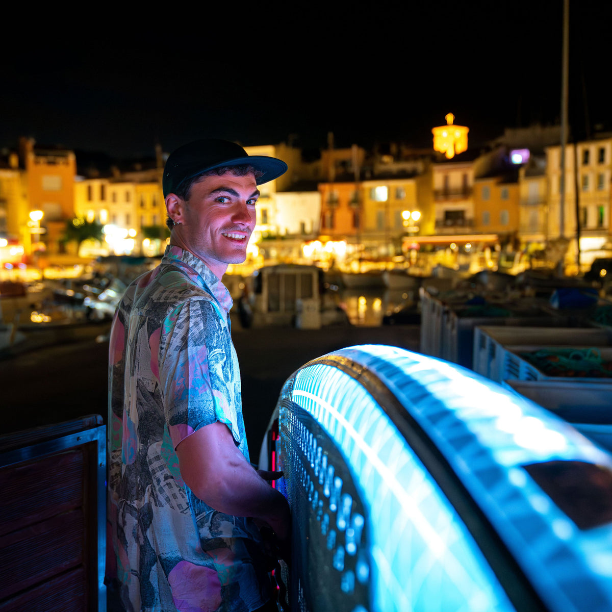 Aqua Marina - GLOW 10'4" All-around iSUP with Ambient Light System - Aqua Marina Canada