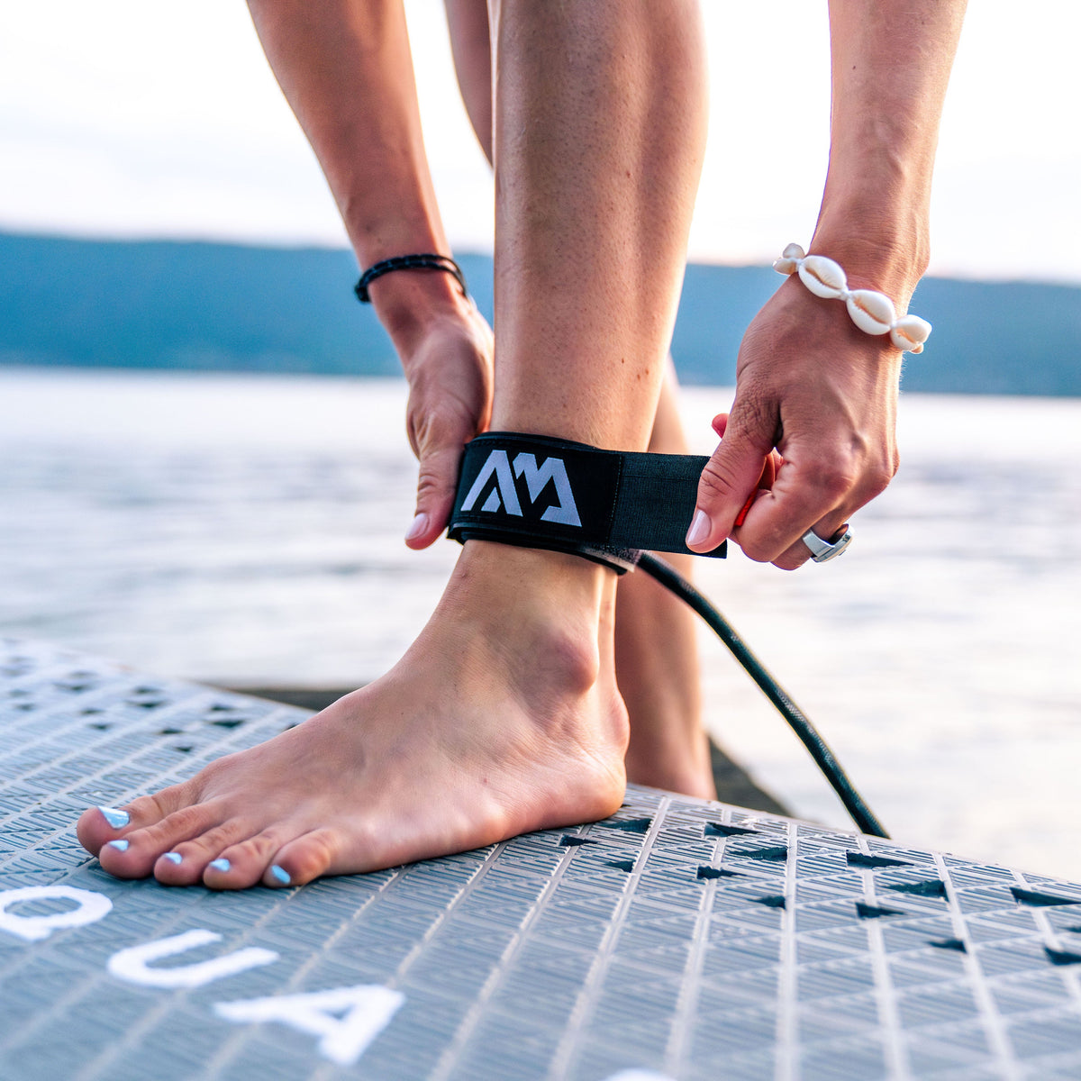 Aqua Marina - GLOW 10'4" All-around iSUP with Ambient Light System - Aqua Marina Canada