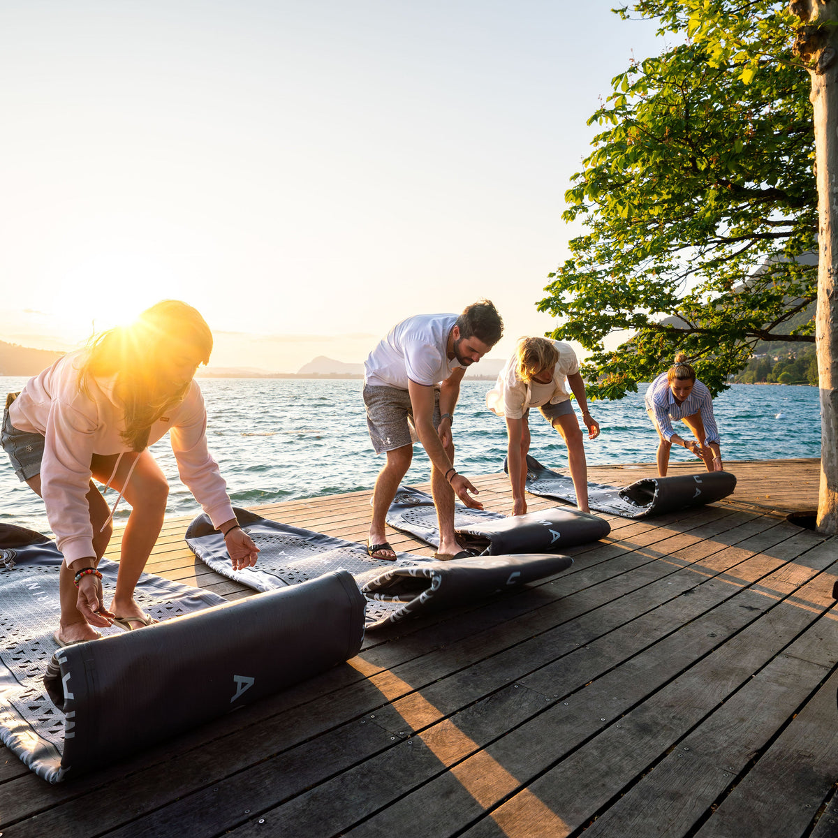 Aqua Marina - GLOW 10'4" All-around iSUP with Ambient Light System - Aqua Marina Canada