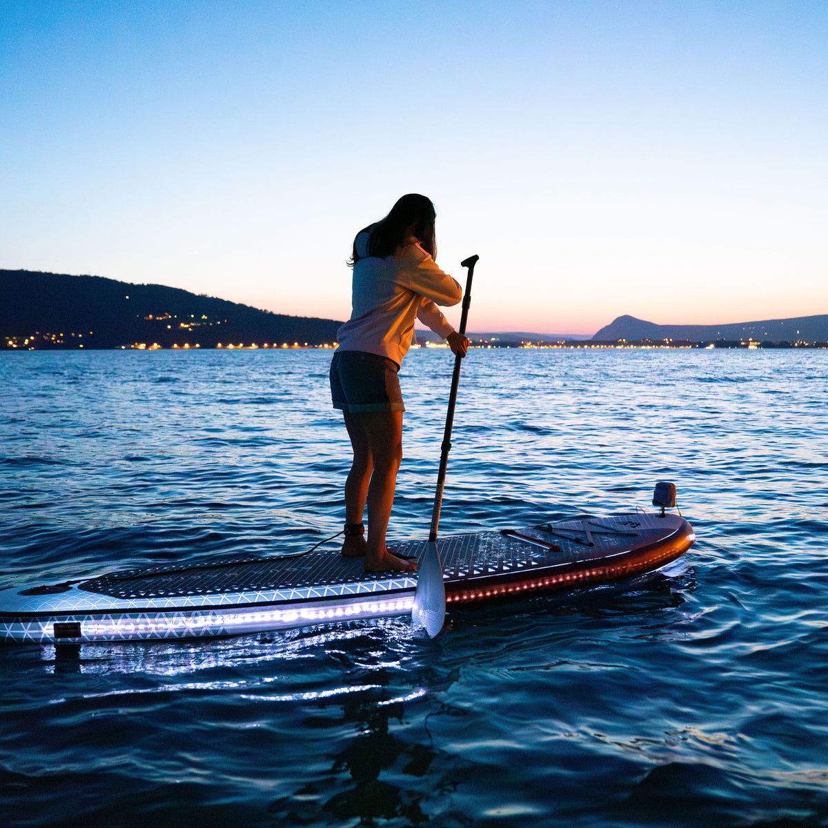 Aqua Marina - GLOW 10'4" All-around iSUP with Ambient Light System - Aqua Marina Canada