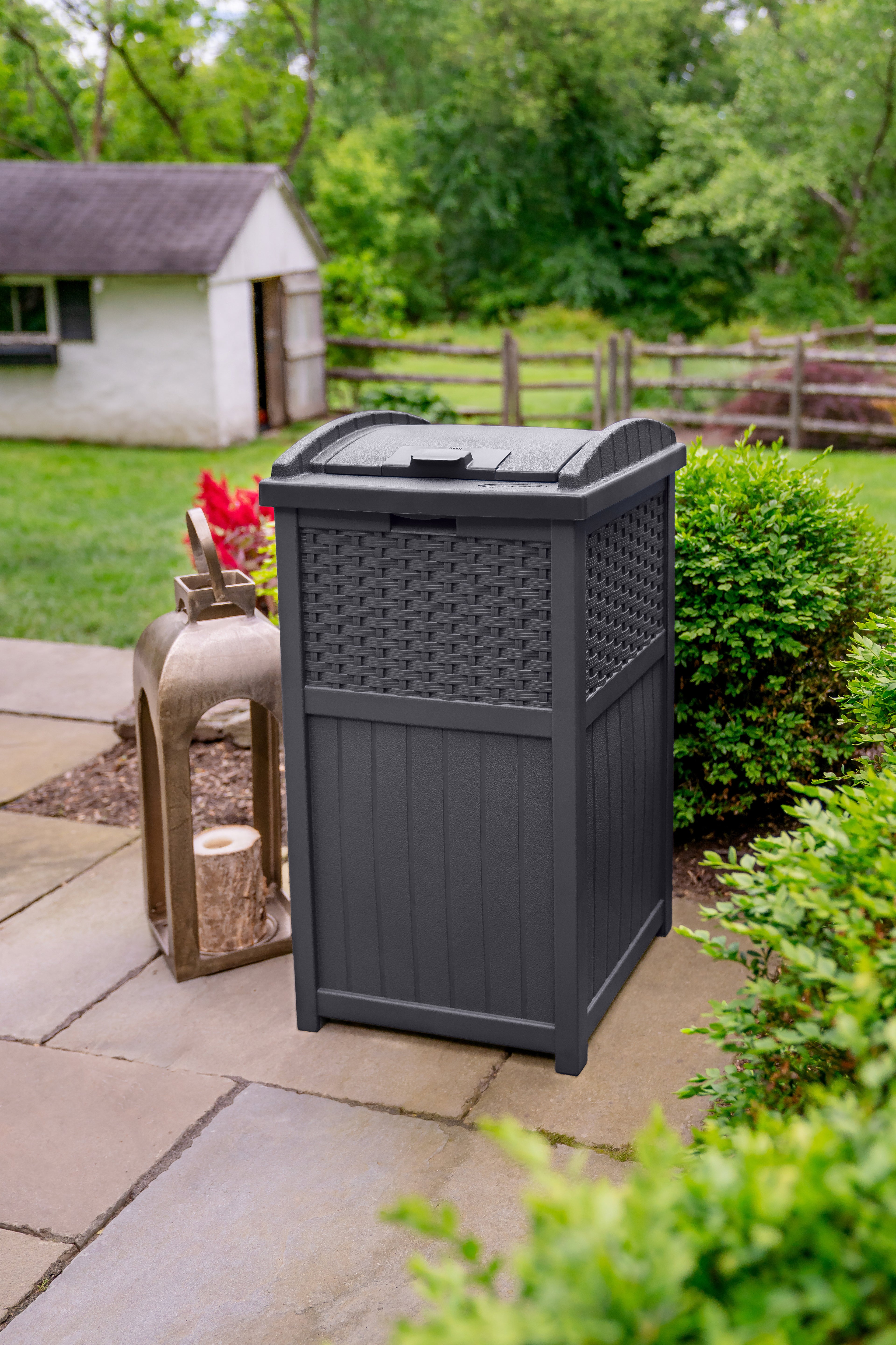 Suncast - Wicker Trash Hideaway® - Cyberspace