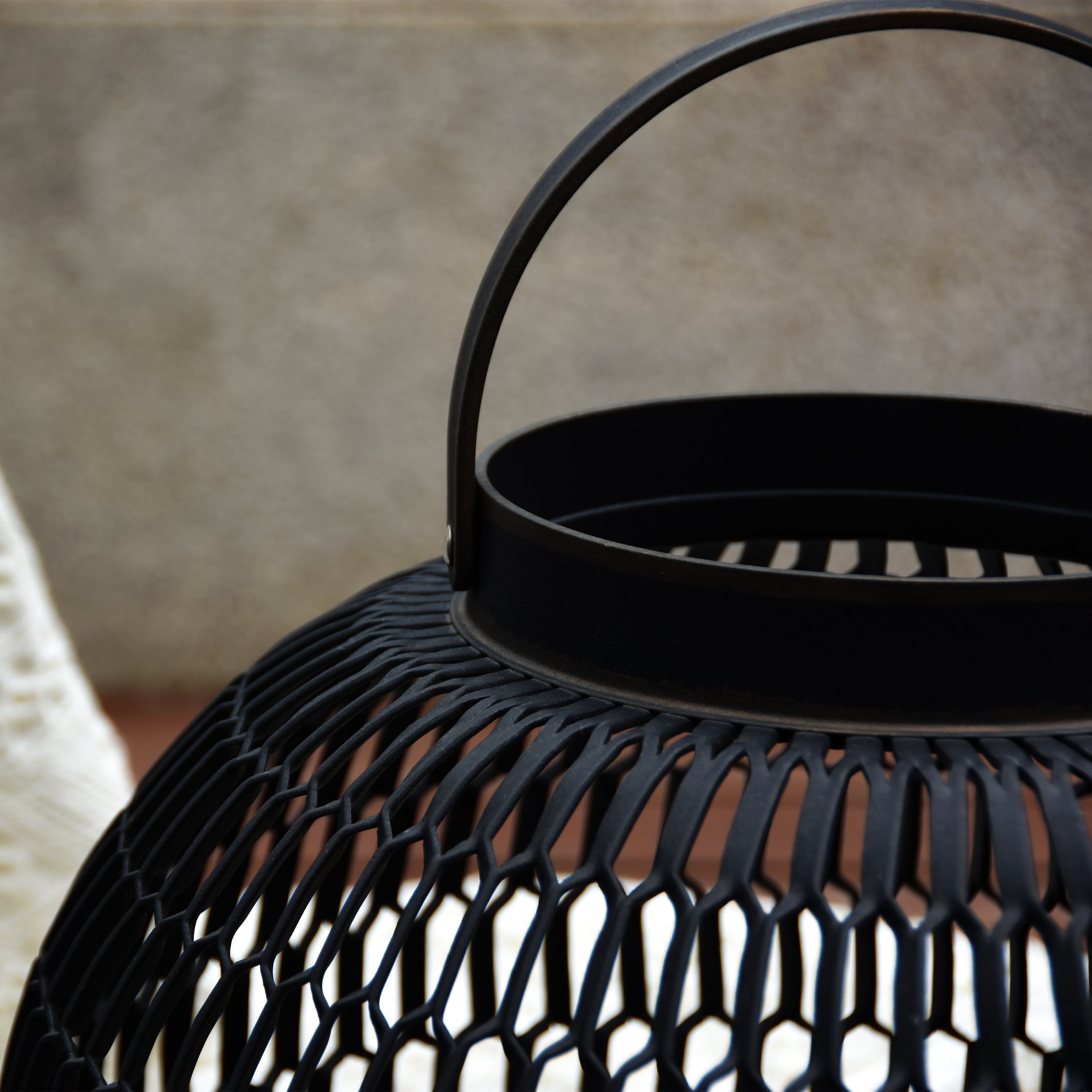 Elementi -- Lantern with Handle - Round - Detail View 4