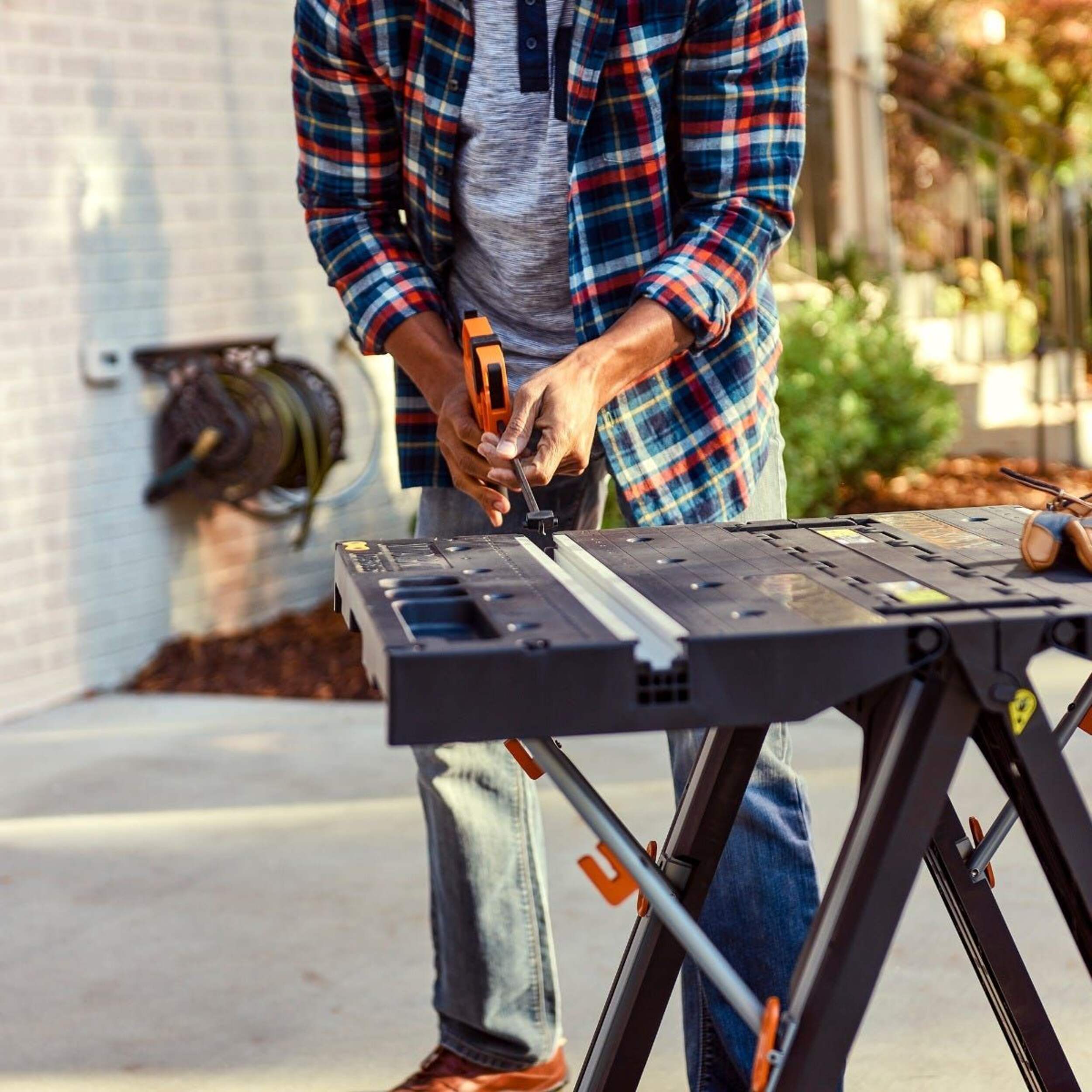 Worx - Pegasus Foldable Worktable / Sawhorse with Quick Clamps