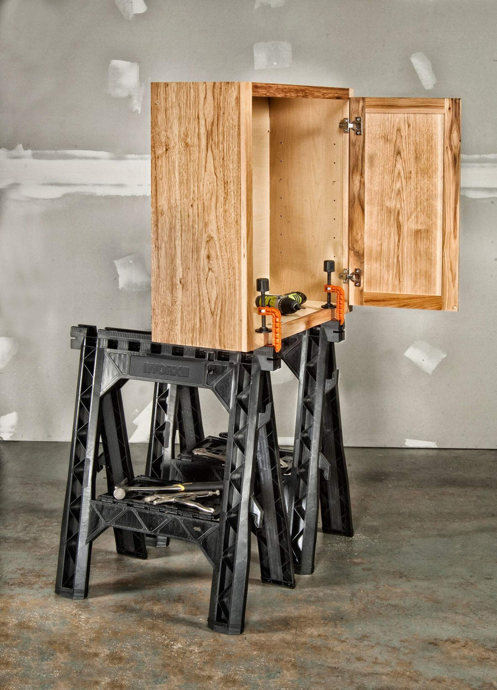 Worx - Clamping Sawhorses with Bar Clamps