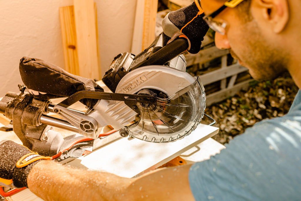 Worx - 20V Power Share 7.25" Cordless Sliding Compound Miter Saw